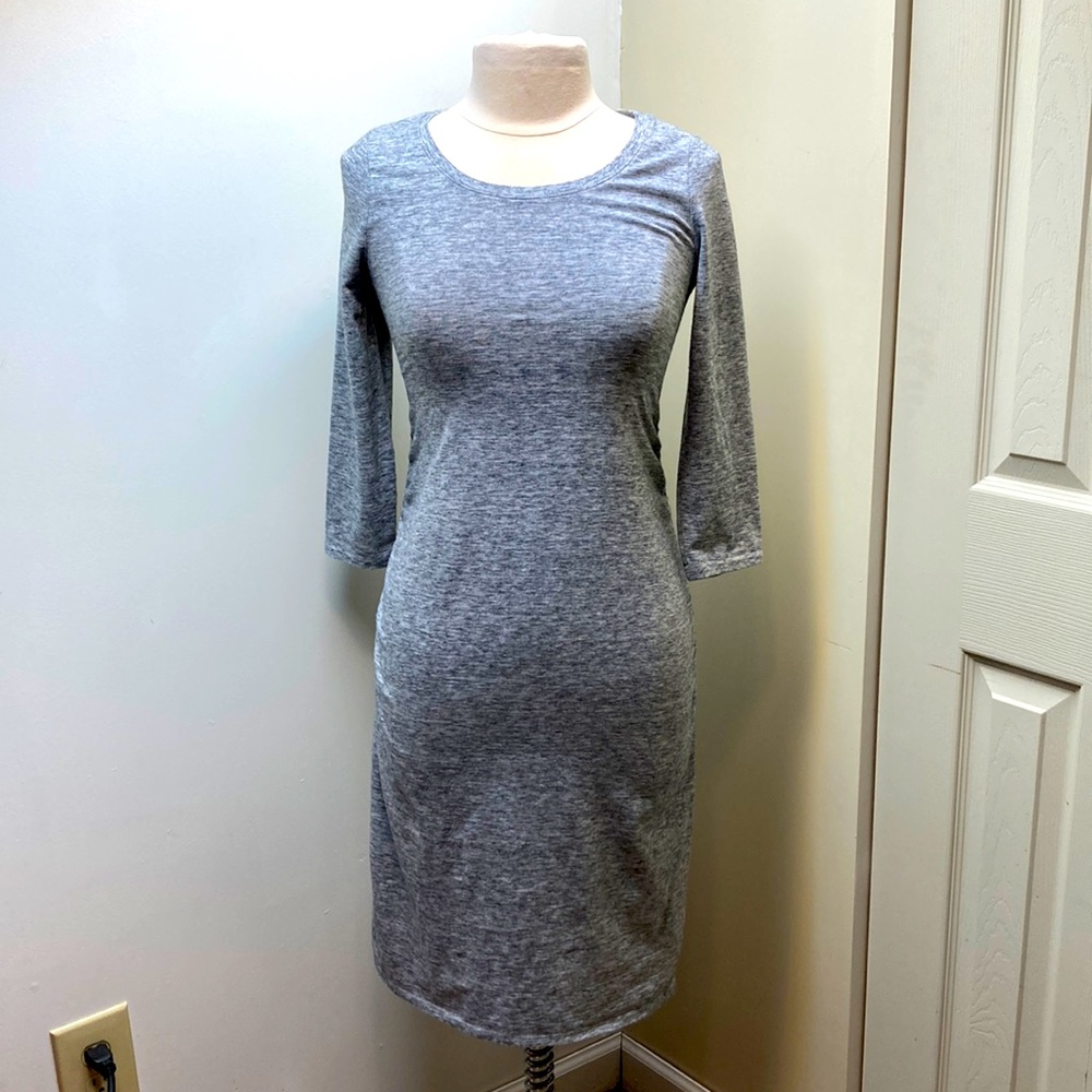 Liz Lange Maternity SZ XS Ruched Grey Stretchy Midi Fitted Dress